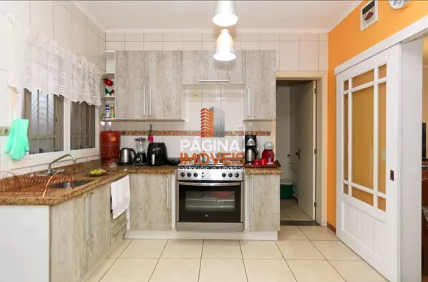 Página 1 Imóveis anuncia ótima opção de casa à Venda no bairro Nossa Sra. das Graças, Canoas - Foto 11