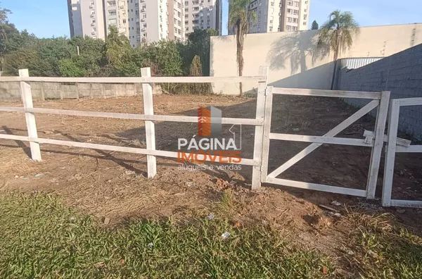 Página 1 Imóveis anuncia ótima opção de terreno à venda no centro de Canoas/RS.