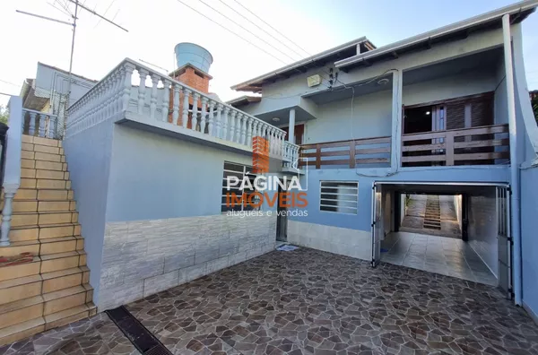 Escada externa, sacada e varanda