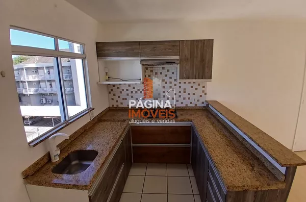 Venda apartamento 3 quartos, reformado, arejado, com área de serviço 