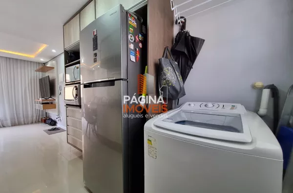 Cozinha com área de serviço integrada