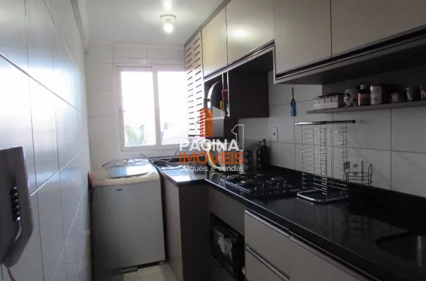 Cozinha e área de serviço