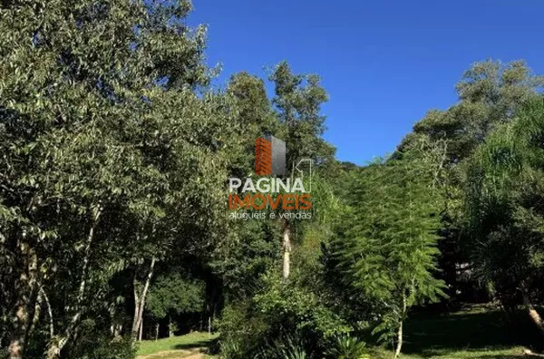 Página 1 Imóveis anuncia ótima opção de Sítio à Venda em Gramado