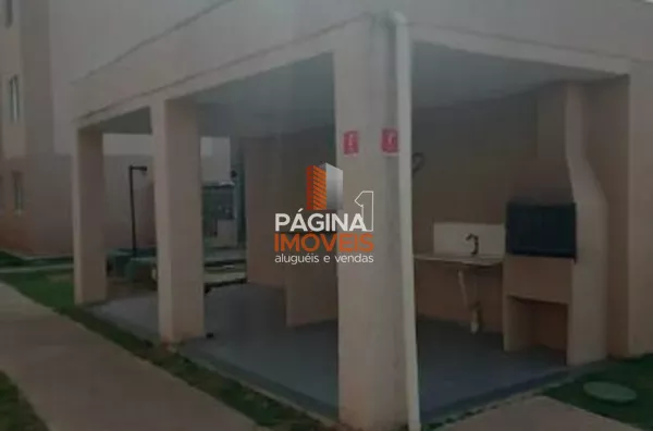 QUIOSQUE COM CHURRASQUEIRA