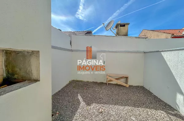 Página 1 Imóveis anuncia ótima oportunidade de casa para venda com 02 dormitórios, no bairro São José em Canoas/RS. - Foto 14