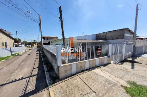 Página 1 Imóveis anuncia para venda ampla casa de esquina com 02 dormitórios e mais um sobrado nos fundos com 01 suíte e sacada no bairro Harmonia em Canoas/RS. - Foto 2