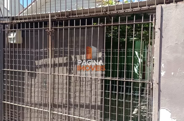 A Página 1 Imóveis apresenta uma Casa para venda localizada no "Bairro São José", em Canoas/RS. 