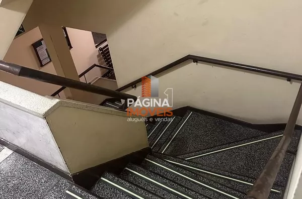 Pagina 1 Imóveis anuncia Apartamento à Venda de 1 dorm. na Av. Venâncio Aires na Cidade Baixa, Porto Alegre - Foto 6