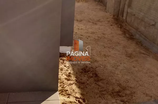 Página 1 Imóveis anuncia Casa à Venda no bairro Niterói, Canoas
