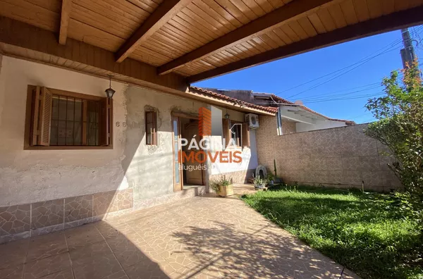 Pagina 1 Imóveis anuncia para venda ampla casa com 2 dormitórios no bairro Olaria em Canoas/RS.