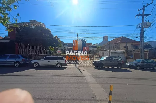 Página 1 Imóveis anuncia ótima opção de terreno para aluguel e venda no bairro Centro, em Canoas/RS.