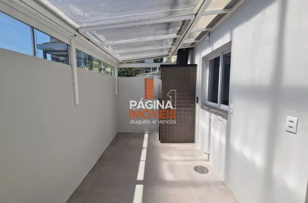 PÁTIO PRIVTIVO COM CHURRASQUEIRA