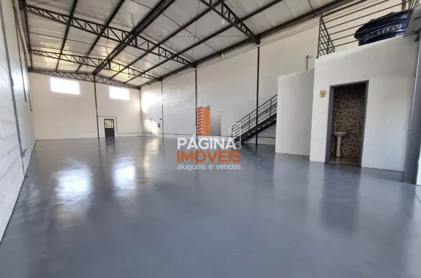 Página 1 Imóveis anuncia Galpão/Pavilhão/Depósito/Armazém reformado e com mezanino para aluguel no Fátima em Canoas/RS. - Foto 2