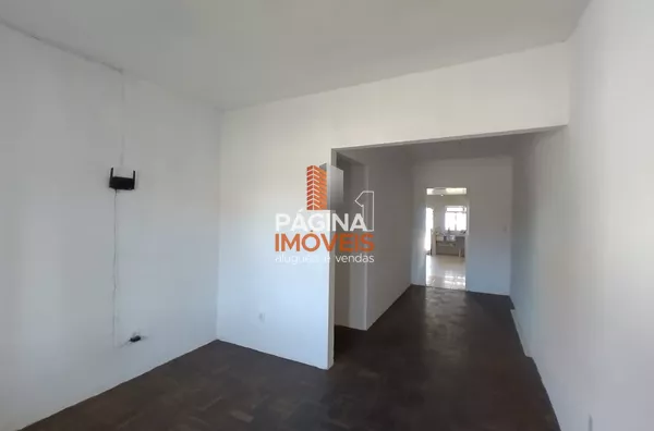 Sala com corredor para cozinha 