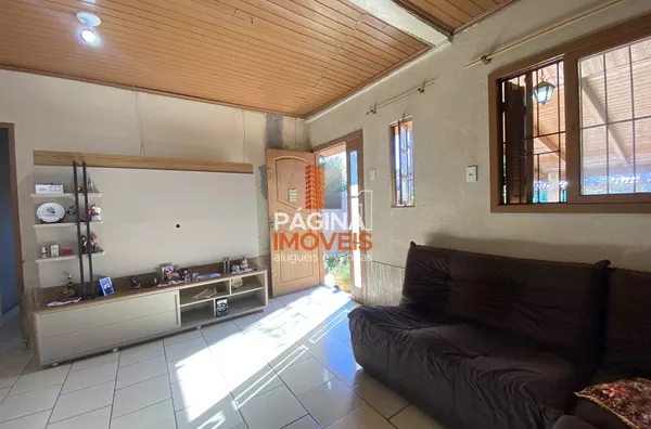 Pagina 1 Imóveis anuncia para venda ampla casa com 2 dormitórios no bairro Olaria em Canoas/RS.