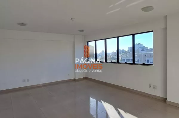 Página 1 Imóveis anuncia sala comercial com lavabo no condomínio "Centro Empresarial Fontana Di Trevi", no Centro de Canoas/RS.
