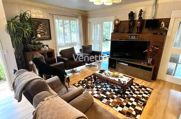 Casa à venda, bairro Aditivo Medianeira, Veranópolis/RS. 