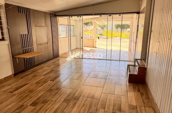 Casa à venda no bairro Medianeira III, Veranópolis/RS. 