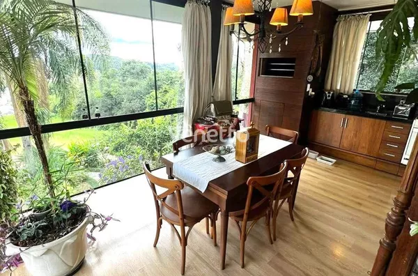Casa à venda, bairro Aditivo Medianeira, Veranópolis/RS. 