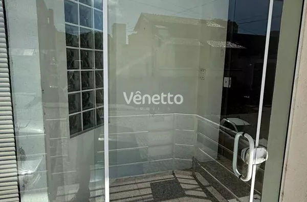 Sala comercial térrea à venda,  Centro, Veranópolis/RS. 