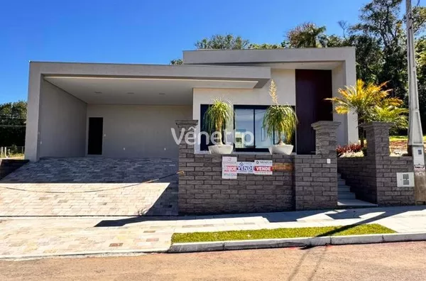 Casa à venda no bairro Femaçã, Veranópolis/RS. 