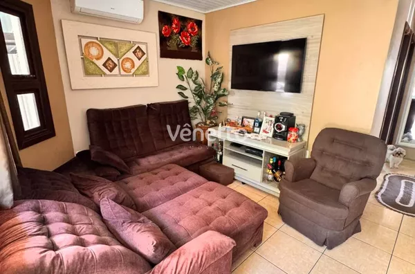Casa à venda, bairro Sagrado Coração de Jesus, Veranópolis/RS. 