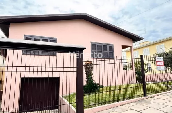 Casa à venda, bairro Renovação, Veranópolis/RS. 