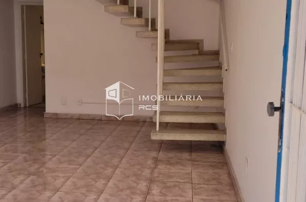 Encantador Sobrado de Vila com 137m² – Residencial ou Comercial em Pinheiros / Vila Madalena