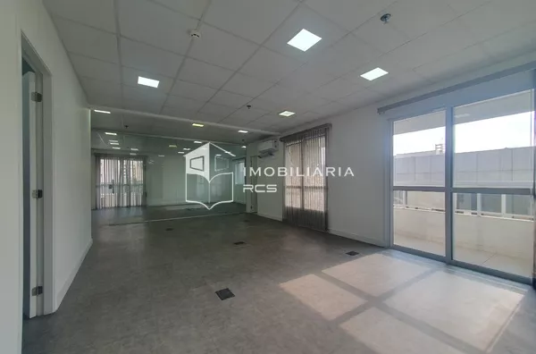 Conjunto Comercial 183m² na Barra Funda – A 550m do Metrô, Vão Livre e 4 Vagas