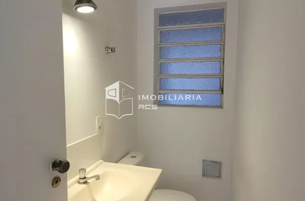 Encantador Sobrado de Vila com 137m² – Residencial ou Comercial em Pinheiros / Vila Madalena