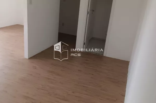 Sala Comercial de 40m² para Alugar em Frente ao Fórum Trabalhista | Av. Marquês de São Vicente