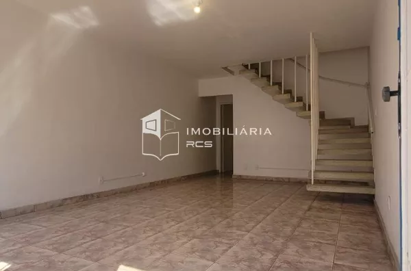 Encantador Sobrado de Vila com 137m² – Residencial ou Comercial em Pinheiros / Vila Madalena