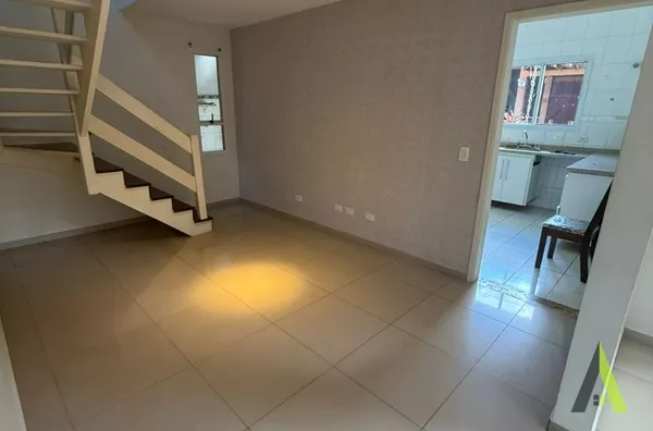 Sobrado em Condomínio Fechado em São Roque! 