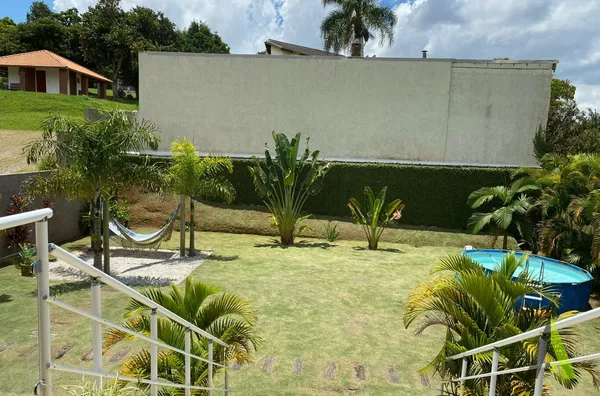  Casa no Condomínio mais Charmoso e Tradicional de São Roque!