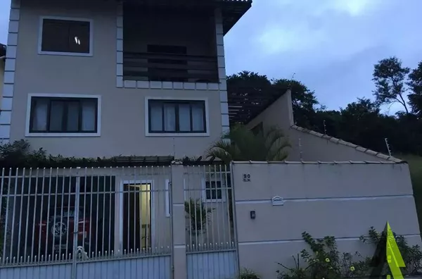 Sobrado de Alto Padrão com Vista Fantástica para a Cidade de São Roque! 