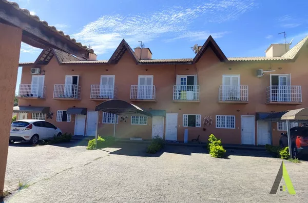 Sobrado em Condomínio em São Roque! 