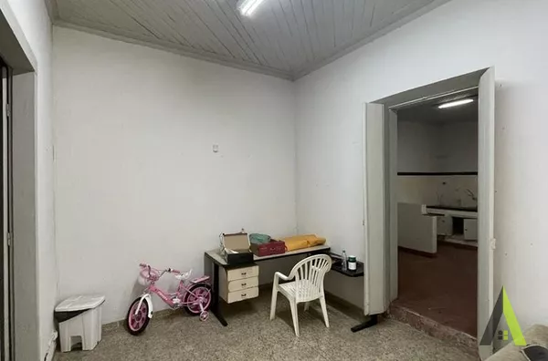 Casa no Centro de  São Roque!