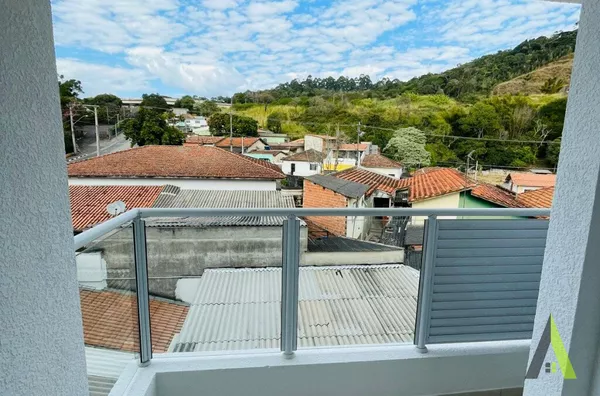 Apartamento com Sacada em São Roque!