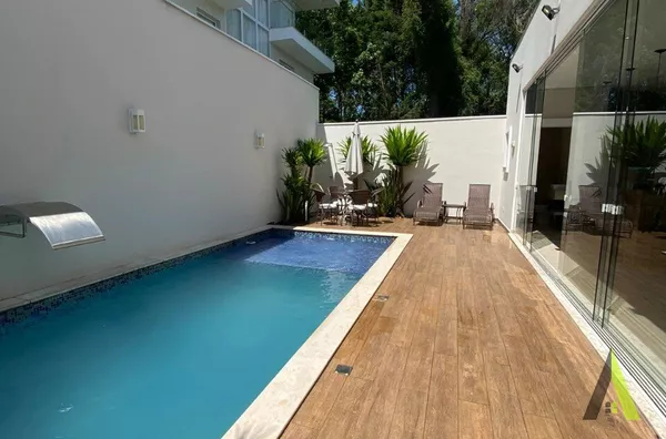 Sobrado em Condomínio Fechado com Acabamento de Primeira em São Roque!