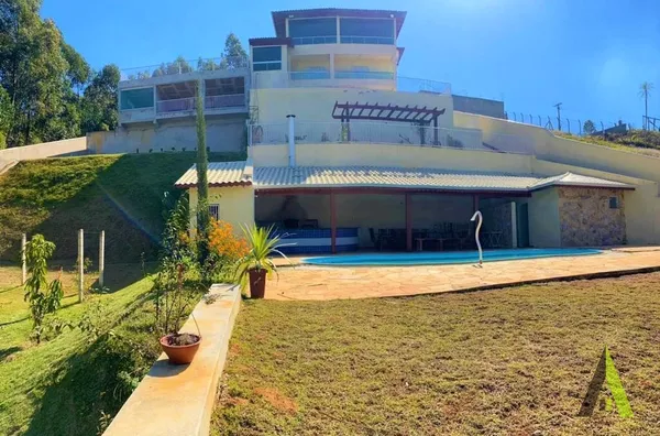 Chácara Alto Padrão em Mairinque! 