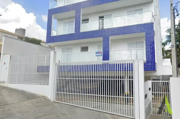 Prédio a Venda em Bairro Tradicional de São Roque! 