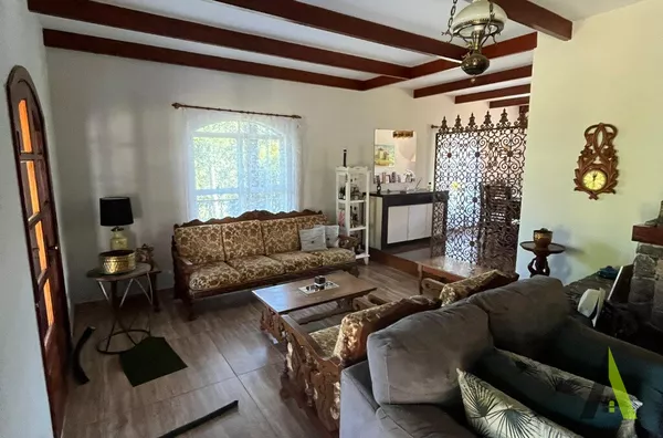 Chácara Térrea a 5 Minutos do Centro de São Roque!