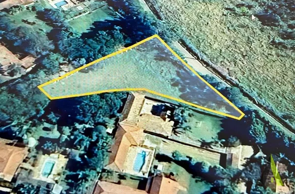  Terreno Plano em Condomínio Fechado em São Roque!