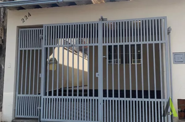 Casa Térrea com Edícula em Mailasqui! 