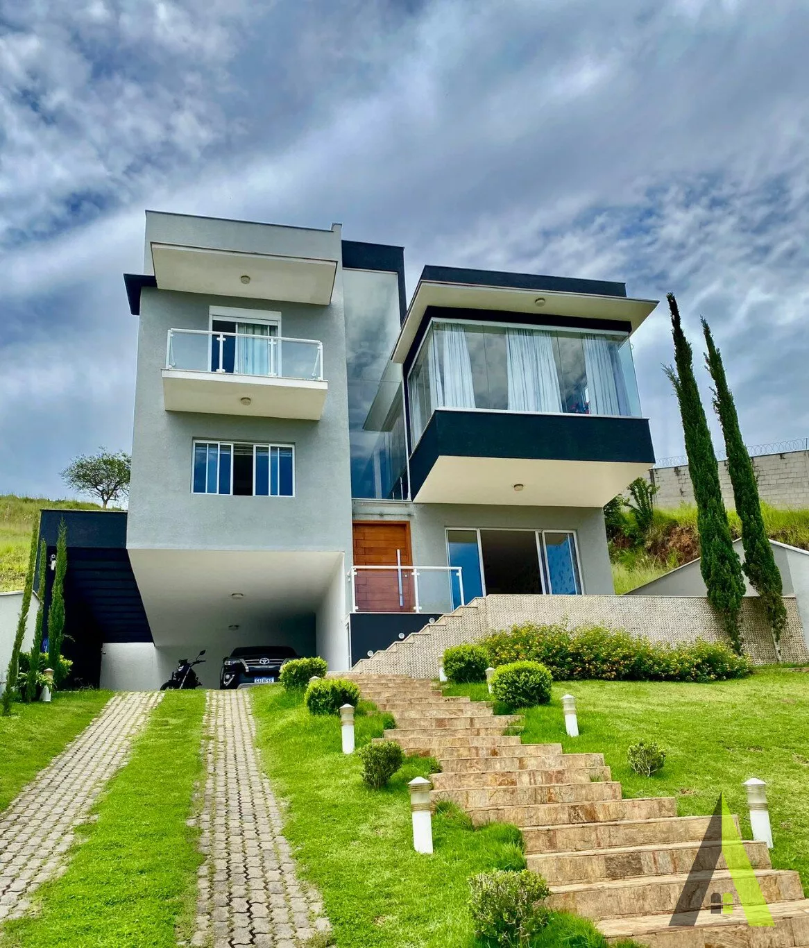 Casa de Alto Padro em Condomnio Fechado Rodeado de muito Verde em  So Roque! - CA438