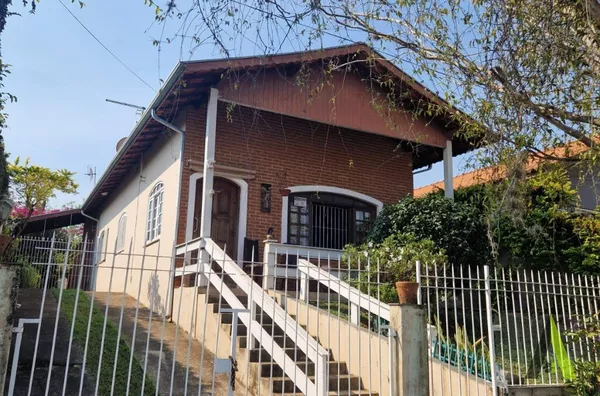 Casa Térrea com Área Gourmet em São Roque! 