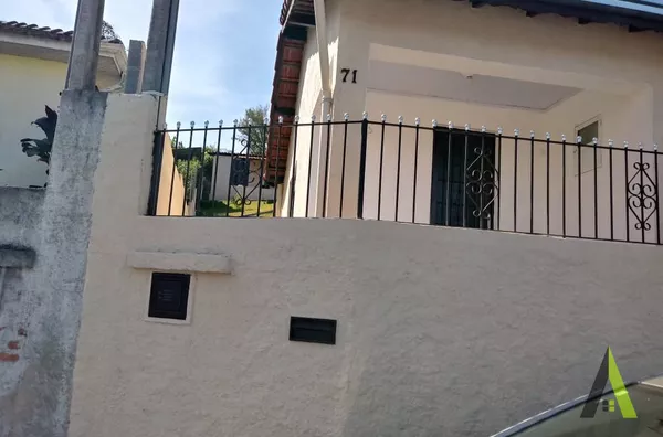 Duas Casas no Centro de Mailasqui! 