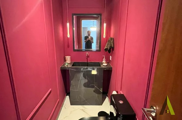 Sobrado Alto Padrão  em Condomínio Fechado com Acabamento de Primeira em São Roque!