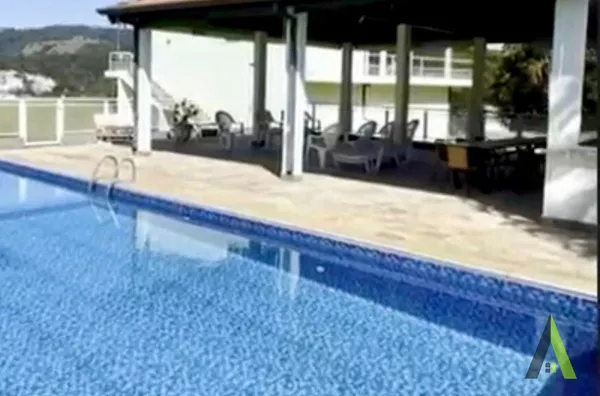 Casa em Condomínio Santana de Parnaíba ! 