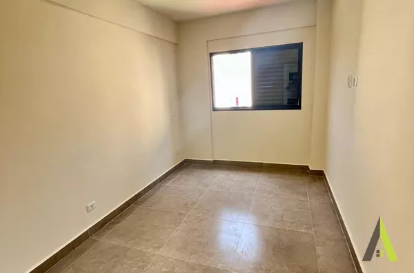 Apartamento com Varanda em São Roque! 